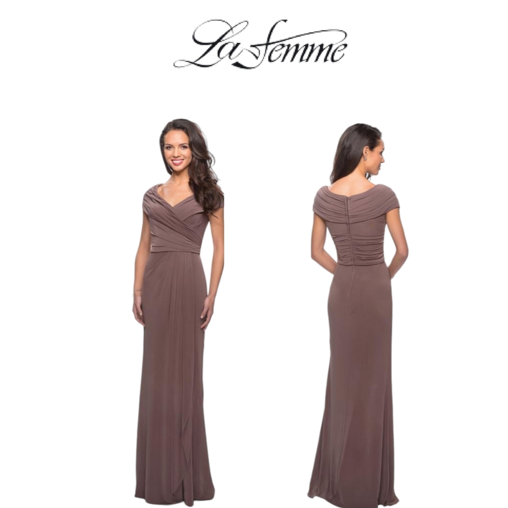 New LA FEMME Elegant Jersey Dress cap sleeve and ruching Beige Size 12